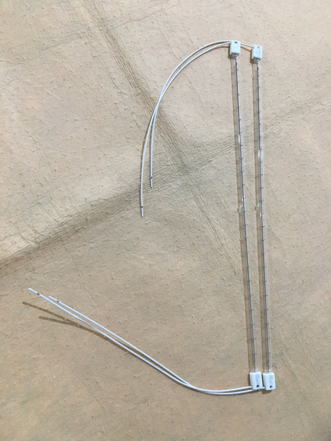 philis essential halogen lamp
